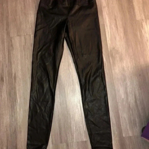 Aritzia Wilfred Free Daria‎ Pant Vegan Leather Leggings High Rise Women's XS - Picture 2 of 10